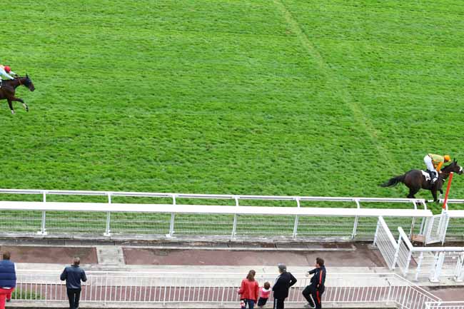 Photo d'arrivée de la course pmu PRIX CHAKHANSOOR à AUTEUIL le Jeudi 15 septembre 2016