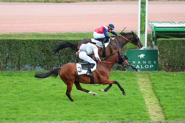Photo d'arrivée de la course pmu PRIX LANDS END à ENGHIEN le Vendredi 16 septembre 2016