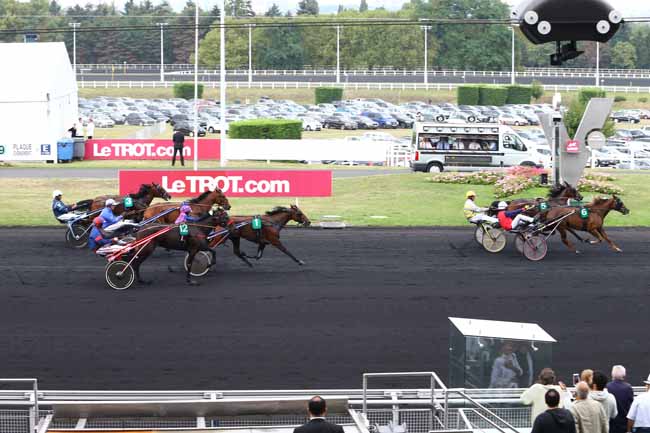 Photo d'arrivée de la course pmu PRIX D'AVALLON à PARIS-VINCENNES le Dimanche 18 septembre 2016