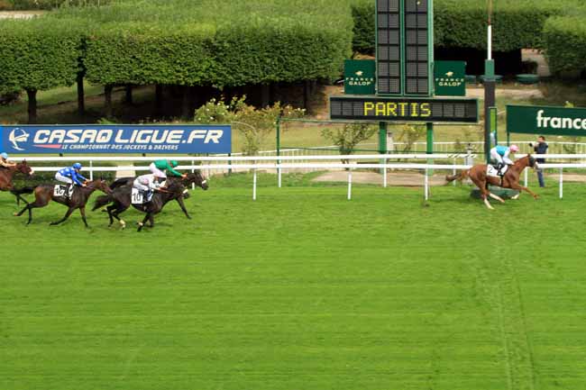 Photo d'arrivée de la course pmu PRIX AD ALTIORA à SAINT-CLOUD le Lundi 19 septembre 2016