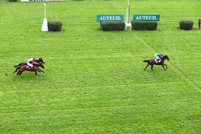 Photo d'arrivée de la course pmu PRIX XANTHOR à AUTEUIL le Mardi 20 septembre 2016