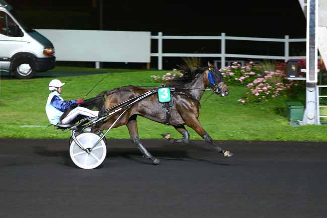 Photo d'arrivée de la course pmu PRIX CENTAURUS à PARIS-VINCENNES le Mardi 20 septembre 2016