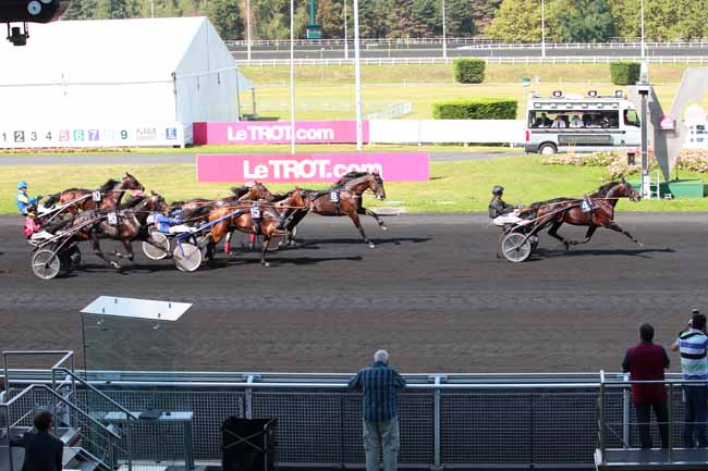 Photo d'arrivée de la course pmu PRIX DE MEHUN-SUR-YEVRE à PARIS-VINCENNES le Jeudi 22 septembre 2016