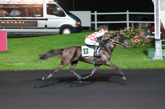 Photo d'arrivée de la course pmu PRIX SAGITTA à PARIS-VINCENNES le Vendredi 23 septembre 2016