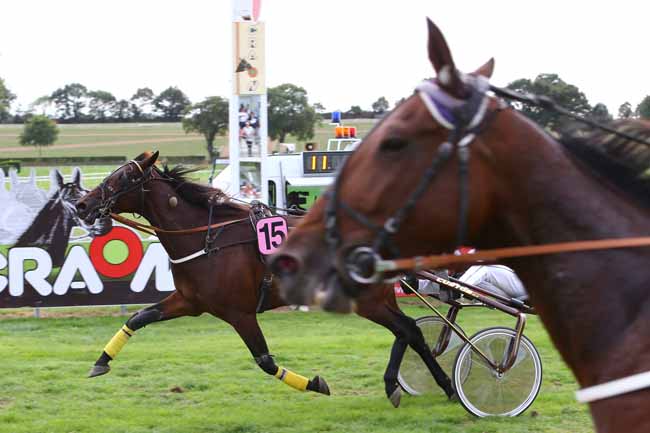 Photo d'arrivée de la course pmu PRIX DU JOURNAL HAUT-ANJOU à CRAON le Lundi 26 septembre 2016