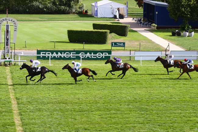Photo d'arrivée de la course pmu PRIX DE HUEZ à MAISONS-LAFFITTE le Lundi 26 septembre 2016
