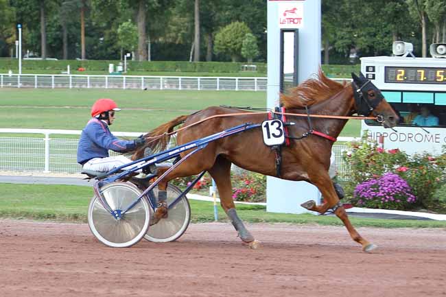 Photo d'arrivée de la course pmu PRIX DE LA PLACE DE L'ALMA (GR B) à ENGHIEN le Jeudi 29 septembre 2016