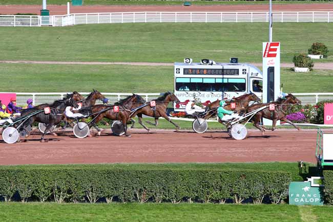 Photo d'arrivée de la course pmu PRIX DE LA PORTE DE COURCELLES à ENGHIEN le Lundi 3 octobre 2016