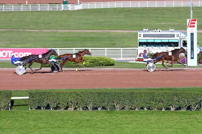 Photo d'arrivée de la course pmu PRIX DE SAULIEU à ENGHIEN le Lundi 3 octobre 2016