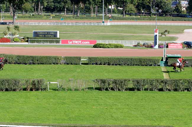 Photo d'arrivée de la course pmu PRIX DE LA HAGUE à ENGHIEN le Jeudi 6 octobre 2016