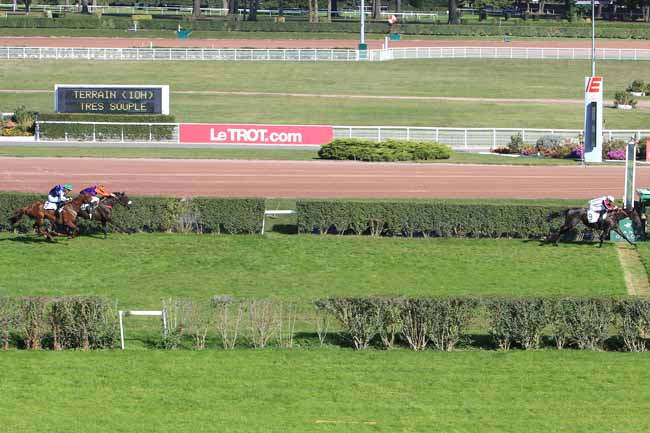 Photo d'arrivée de la course pmu PRIX LOUIS CHAMPION à ENGHIEN le Jeudi 6 octobre 2016
