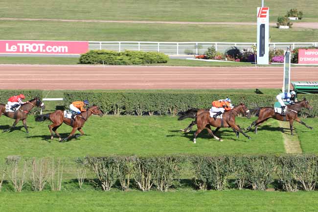 Photo d'arrivée de la course pmu PRIX DE LA GASCOGNE à ENGHIEN le Jeudi 6 octobre 2016