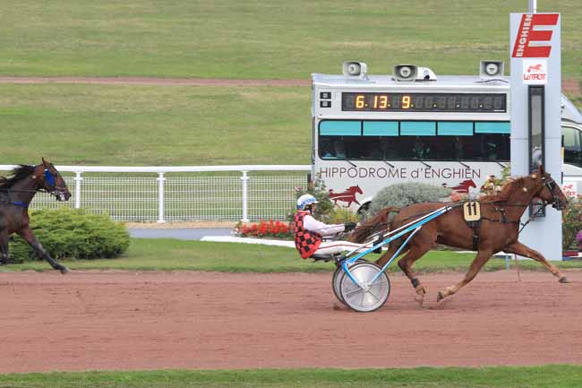 Photo d'arrivée de la course pmu PRIX DE LA PORTE DE SAINT-MANDE à ENGHIEN le Jeudi 13 octobre 2016
