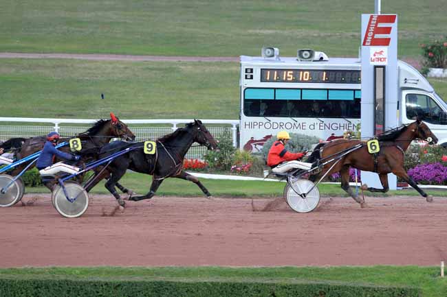 Photo d'arrivée de la course pmu PRIX DE LA PORTE DE LA CHAPELLE à ENGHIEN le Jeudi 13 octobre 2016