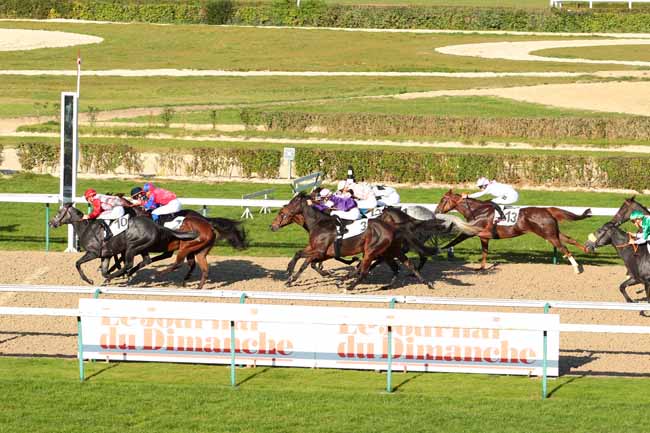 Photo d'arrivée de la course pmu PRIX DES VENTES D'OCTOBRE à DEAUVILLE le Jeudi 20 octobre 2016