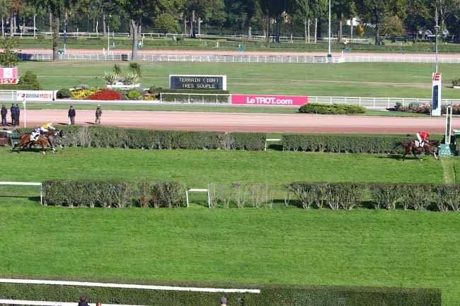 Photo d'arrivée de la course pmu PRIX VATELYS à ENGHIEN le Samedi 22 octobre 2016
