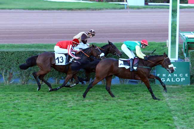 Photo d'arrivée de la course pmu PRIX DU TREPORT à ENGHIEN le Samedi 22 octobre 2016