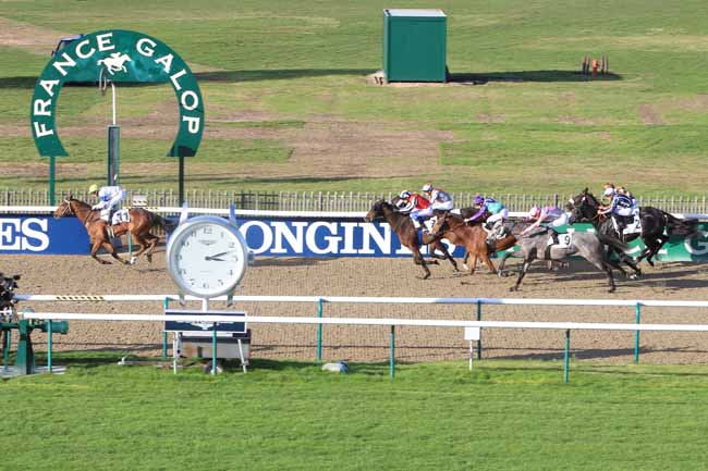Photo d'arrivée de la course pmu PRIX DU BIAT à CHANTILLY le Lundi 31 octobre 2016