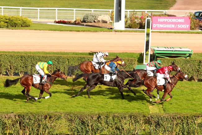 Photo d'arrivée de la course pmu PRIX CERILLY à ENGHIEN le Mercredi 2 novembre 2016