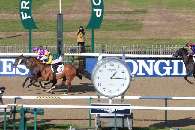 Photo d'arrivée de la course pmu PRIX DE LA ROUTE RONDE à CHANTILLY le Jeudi 3 novembre 2016