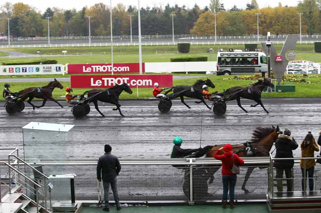 Photo d'arrivée de la course pmu PRIX D'ARCACHON à PARIS-VINCENNES le Lundi 7 novembre 2016