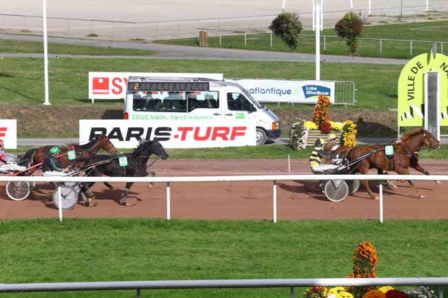 Photo d'arrivée de la course pmu PRIX PMU LE ROND POINT DE VANNES - NANTES à NANTES le Mercredi 9 novembre 2016