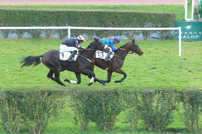 Photo d'arrivée de la course pmu PRIX LYCOMING à ENGHIEN le Lundi 14 novembre 2016