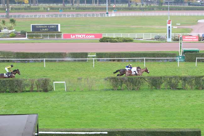 Photo d'arrivée de la course pmu PRIX DES COUDRAIES à ENGHIEN le Lundi 14 novembre 2016
