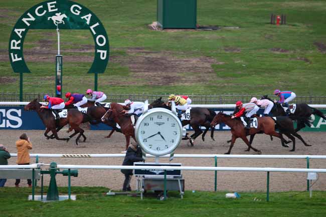 Photo d'arrivée de la course pmu PRIX DE LA FORET DE MONTMORENCY à CHANTILLY le Mardi 22 novembre 2016