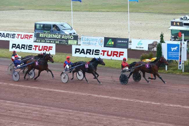 Photo d'arrivée de la course pmu PRIX PARIS NORMANDIE - NORMANDIE DIMANCHE à MAUQUENCHY le Mercredi 23 novembre 2016