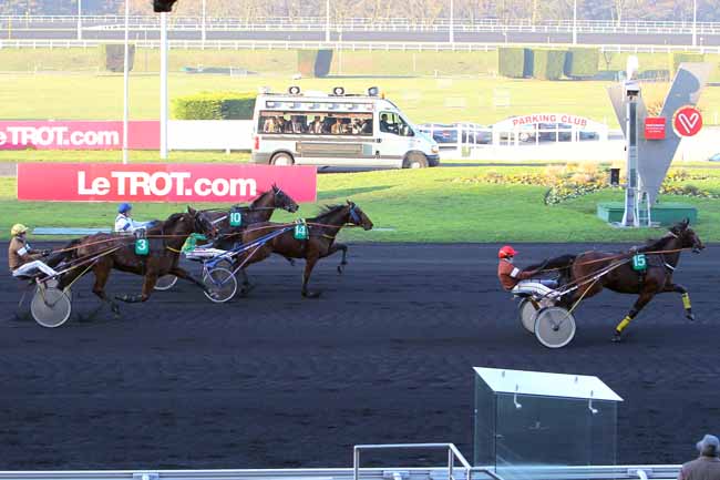 Photo d'arrivée de la course pmu PRIX DE LAON à PARIS-VINCENNES le Mardi 6 décembre 2016
