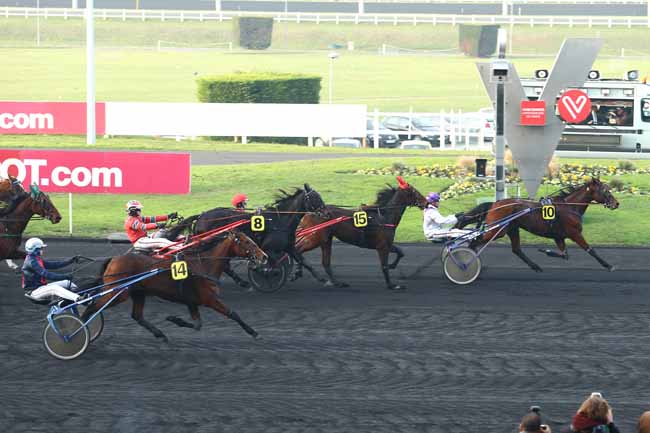Photo d'arrivée de la course pmu PRIX DE SAINT-JEAN-DE-MONTS à PARIS-VINCENNES le Mercredi 7 décembre 2016