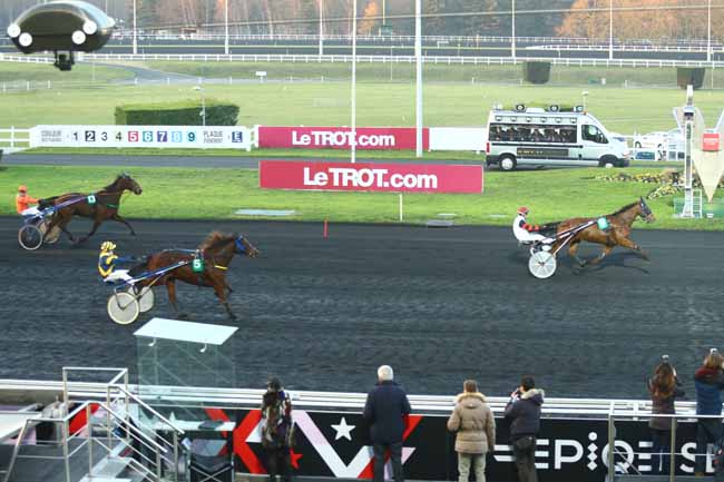Photo d'arrivée de la course pmu PRIX DE SAVERNE à PARIS-VINCENNES le Jeudi 8 décembre 2016