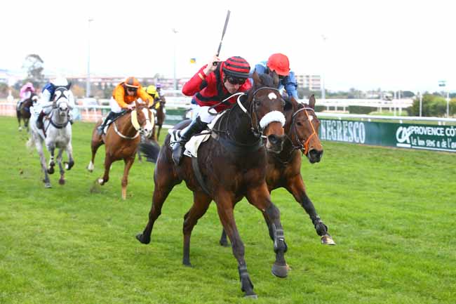Photo d'arrivée de la course pmu PRIX DE LONDRES à CAGNES-SUR-MER le Jeudi 15 décembre 2016