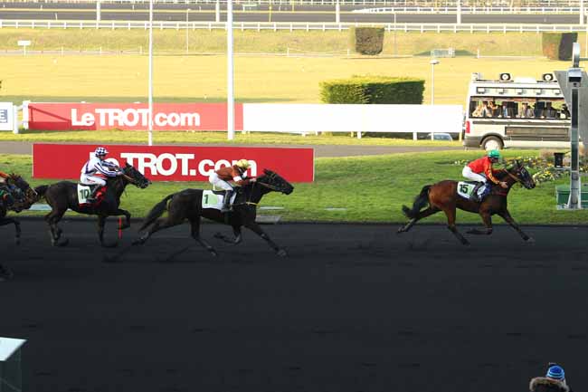 Photo d'arrivée de la course pmu PRIX DE CLAMART à PARIS-VINCENNES le Mardi 20 décembre 2016