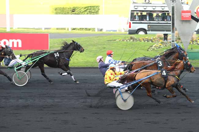 Photo d'arrivée de la course pmu PRIX DE SAINT-GERMAIN à PARIS-VINCENNES le Mercredi 21 décembre 2016