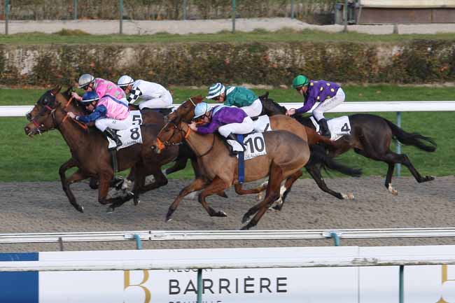 Photo d'arrivée de la course pmu PRIX SANEDTKI à DEAUVILLE le Lundi 26 décembre 2016