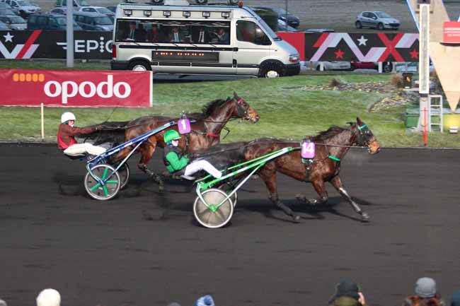 Photo d'arrivée de la course pmu PRIX DE LA MOSELLE à PARIS-VINCENNES le Dimanche 1 janvier 2017