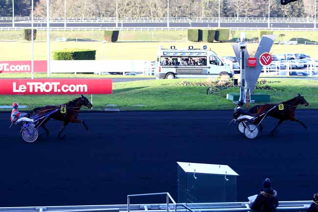 Photo d'arrivée de la course pmu PRIX DE COUCY-LE-CHATEAU à PARIS-VINCENNES le Jeudi 5 janvier 2017