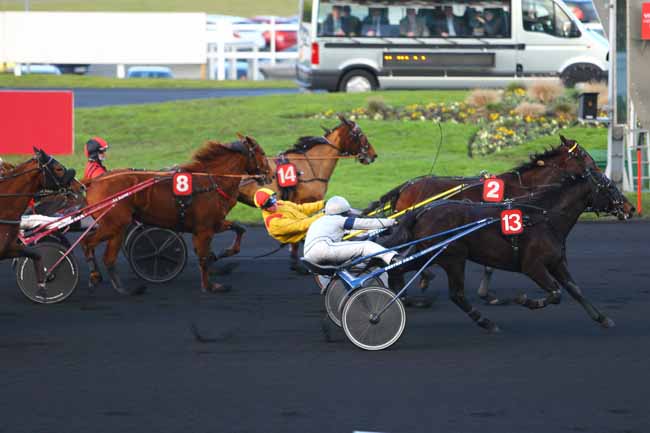 Photo d'arrivée de la course pmu PRIX DE LIGNIERES à PARIS-VINCENNES le Jeudi 5 janvier 2017
