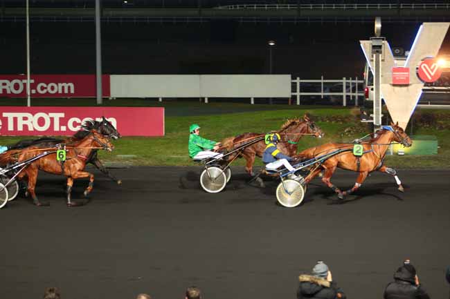 Photo d'arrivée de la course pmu PRIX DE LA FERTE-MACE à PARIS-VINCENNES le Samedi 21 janvier 2017