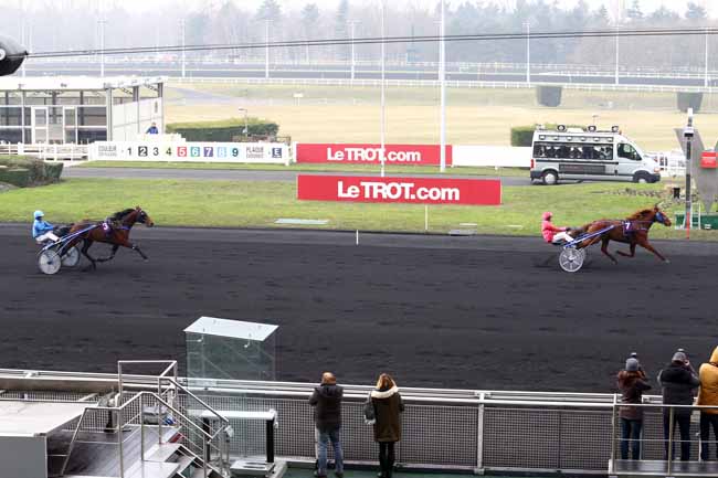 Photo d'arrivée de la course pmu PRIX DE PONT-AUDEMER à PARIS-VINCENNES le Mardi 24 janvier 2017