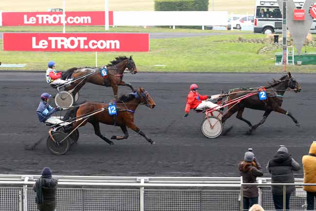 Photo d'arrivée de la course pmu PRIX DE LAMBALLE (GR A) à PARIS-VINCENNES le Mardi 24 janvier 2017