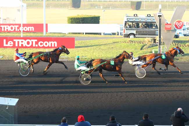 Photo d'arrivée de la course pmu PRIX DE GELSENKIRCHEN à PARIS-VINCENNES le Jeudi 26 janvier 2017