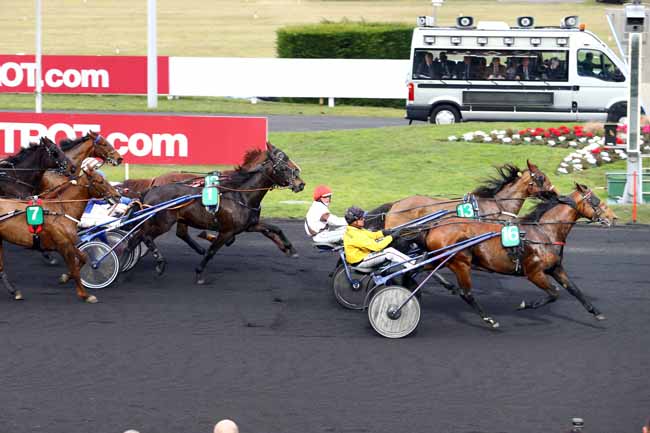 Photo d'arrivée de la course pmu PRIX DE CHAMBERY à PARIS-VINCENNES le Jeudi 2 février 2017