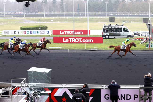 Photo d'arrivée de la course pmu PRIX GERARD BRAMI - PRIX DE LOUVIERS à PARIS-VINCENNES le Jeudi 9 février 2017