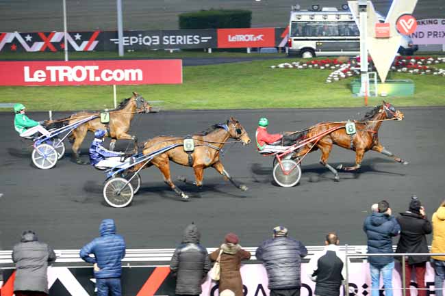 Photo d'arrivée de la course pmu PRIX DU BOUSCAT à PARIS-VINCENNES le Samedi 11 février 2017