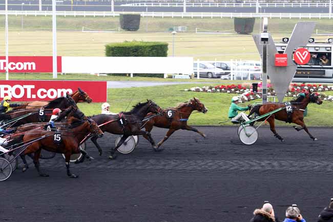 Photo d'arrivée de la course pmu PRIX DE GAILLAC à PARIS-VINCENNES le Mardi 14 février 2017