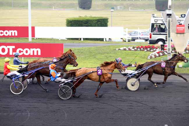 Photo d'arrivée de la course pmu PRIX DE GUERANDE à PARIS-VINCENNES le Jeudi 16 février 2017