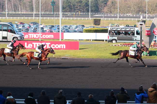 Photo d'arrivée de la course pmu PRIX DE POUILLY-SUR-LOIRE à PARIS-VINCENNES le Dimanche 19 février 2017
